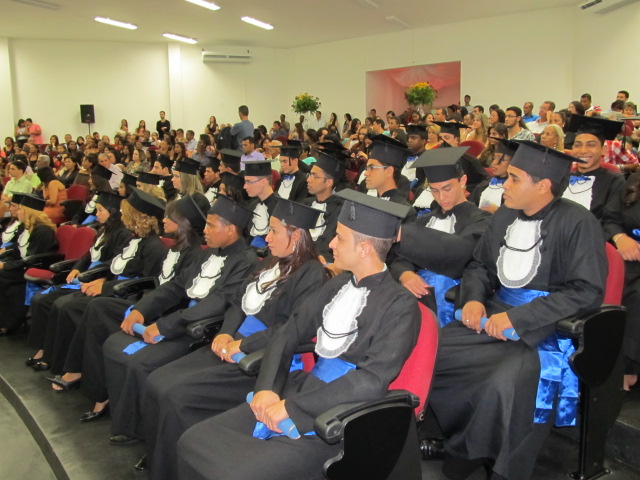Formandos durante a solenidade de Formatura no Auditório do Campus Pirapora